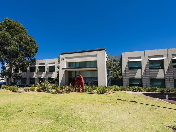 Click to view all images 126 Pilbara Street Welshpool WA 6106 - Image 1