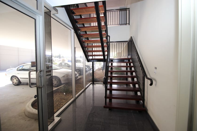 Click to view all images 103 Frankston Gardens Drive Carrum Downs VIC 3201 - Image 2