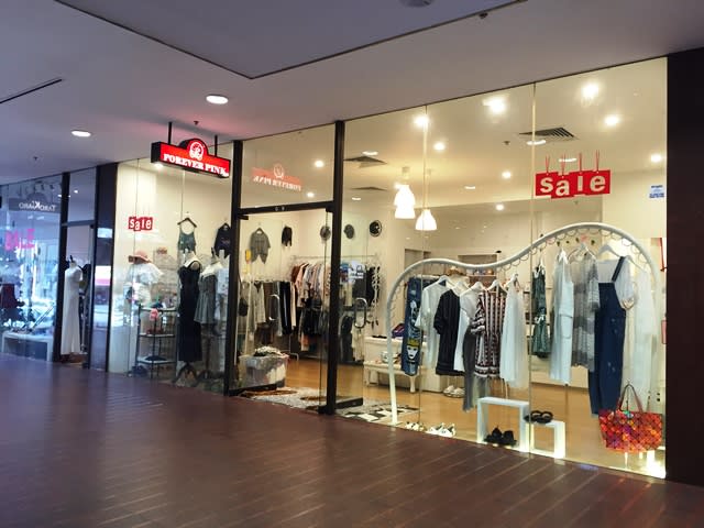 Click to view all images Level Ground, Shop 9/683 George Street Sydney NSW 2000 - Image 1