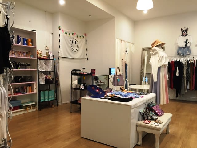 Click to view all images Level Ground, Shop 9/683 George Street Sydney NSW 2000 - Image 3