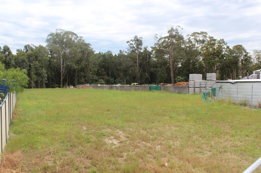 Click to view all images 631C Hogbin Drive Toormina NSW 2452 - Image 2