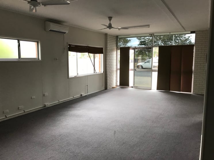 Click to view all images 15 Harbour Road North Mackay QLD 4740 - Image 3