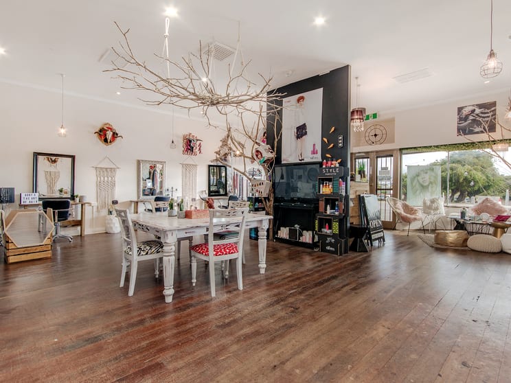 Click to view all images 1/93 Pinjarra Road Mandurah WA 6210 - Image 2