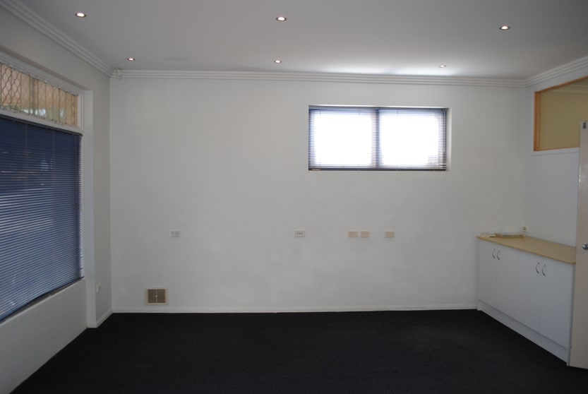 Click to view all images 25 Taylor Street Toowoomba City QLD 4350 - Image 3