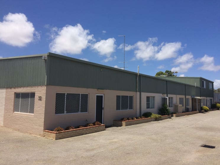 Click to view all images 2/32 Crompton Road Rockingham WA 6168 - Image 1