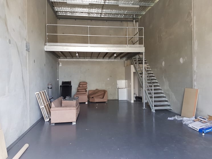 Click to view all images 3/59 Simper Road Yangebup WA 6164 - Image 3
