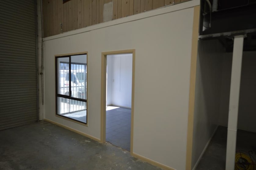 Click to view all images Currumbin Waters QLD 4223 - Image 2