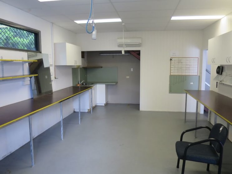 Click to view all images 19/172 North Road Woodridge QLD 4114 - Image 2