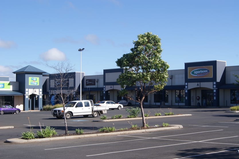 Click to view all images 7/910-912 Ruthven Street Kearneys Spring QLD 4350 - Image 3