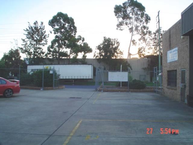 Click to view all images 17 Regent Crescent Moorebank NSW 2170 - Image 3