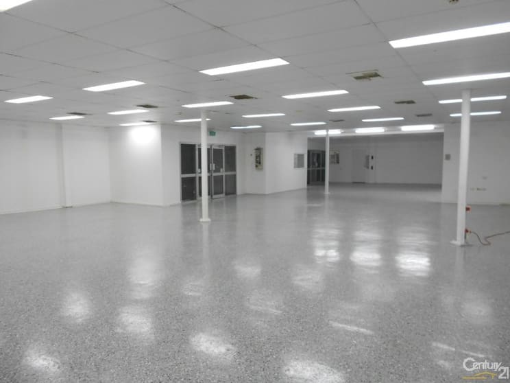 Click to view all images 25 Stanley Street Rockhampton City QLD 4700 - Image 2