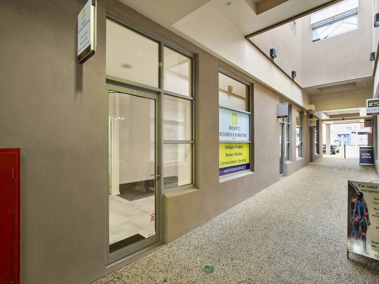 Click to view all images 2/20-22 Ranelagh Drive Mount Eliza VIC 3930 - Image 2