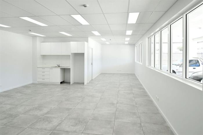 Click to view all images 15 Wurrook Circuit Caringbah NSW 2229 - Image 3