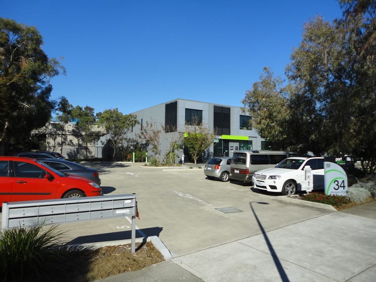 Click to view all images 6/34 Wirraway Drive Port Melbourne VIC 3207 - Image 1