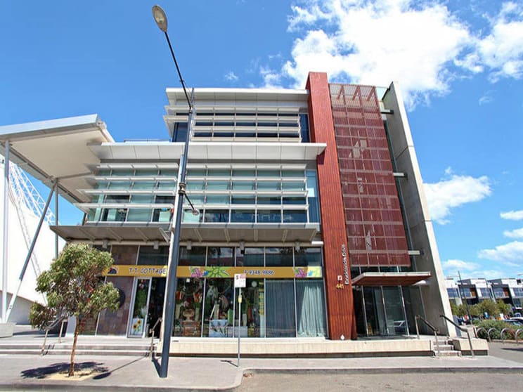 Click to view all images 204/441 Docklands Drive Docklands VIC 3008 - Image 1