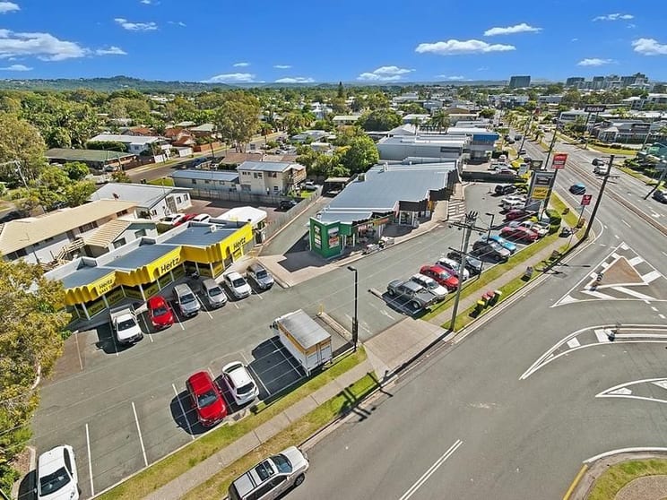 Click to view all images Shop 2/28 Aerodrome Road Maroochydore QLD 4558 - Image 3