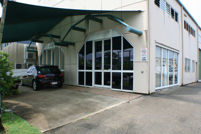 Click to view all images Unit 1/128 Lyons Street Bungalow QLD 4870 - Image 1