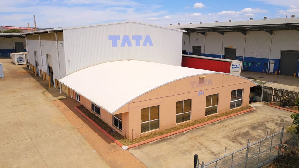 Click to view all images 341 Lavarack Avenue Eagle Farm QLD 4009 - Image 2