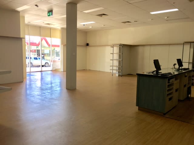4 & 5/45-53 Kinghorne Street Nowra NSW 2541 - Image 3