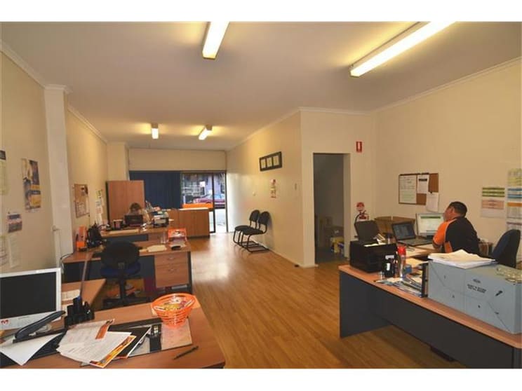 Click to view all images Suite 1/70 Station Street Waratah NSW 2298 - Image 3