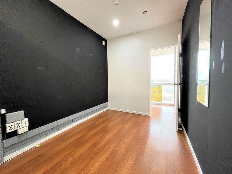 Click to view all images 3A/69 York Street Beenleigh QLD 4207 - Image 1