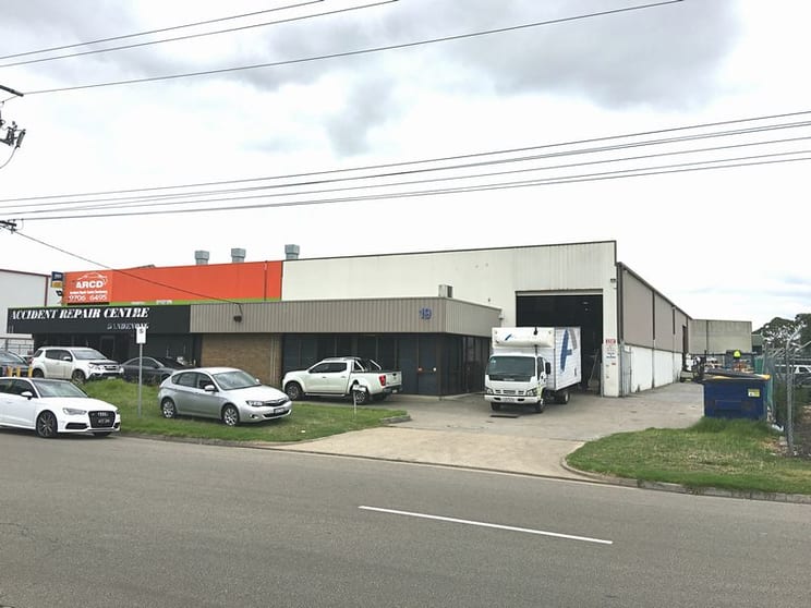 Click to view all images 19 Quality Drive Dandenong VIC 3175 - Image 1