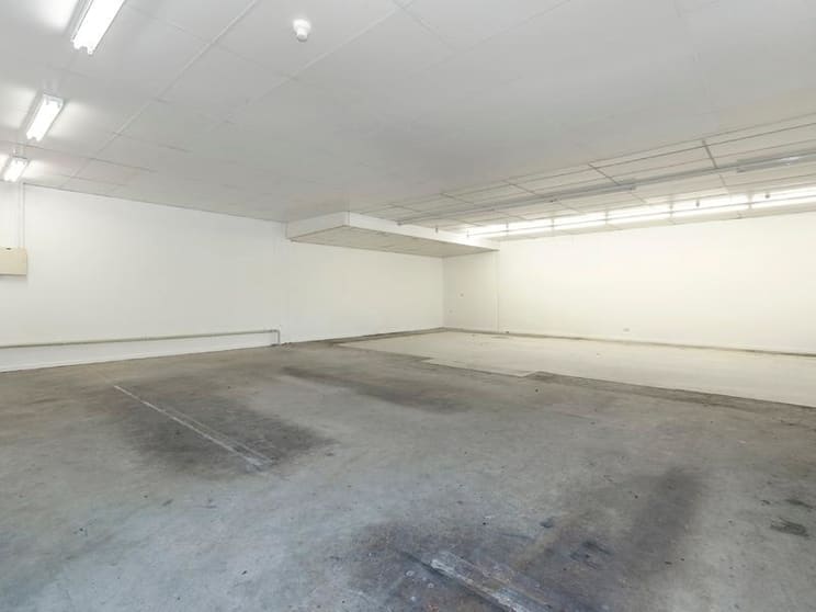 Click to view all images 7 & 9/55 Charnwood Charnwood ACT 2615 - Image 2