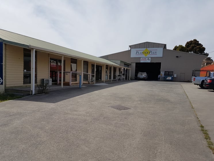 Click to view all images 1/81 - 83 Canterbury Road Kilsyth VIC 3137 - Image 2