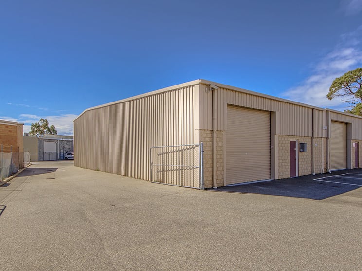 Click to view all images 1 & 4/11 Day Road Rockingham WA 6168 - Image 1
