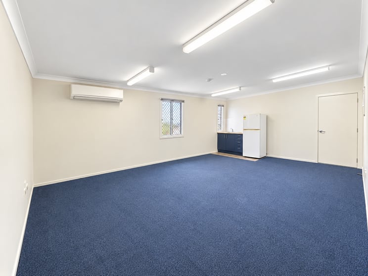 Click to view all images 3/25 Bell Street Chinchilla QLD 4413 - Image 3