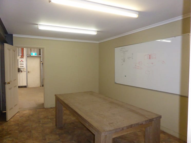 Click to view all images 1/251 Benetook Avenue Mildura VIC 3500 - Image 3