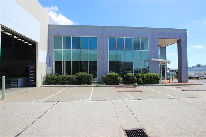 Click to view all images 38 Guthrie Street Osborne Park WA 6017 - Image 2