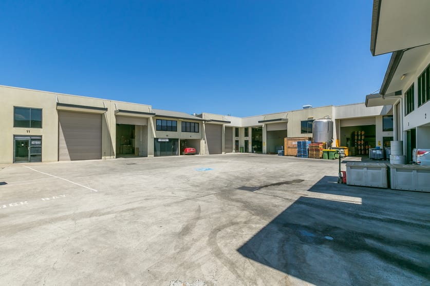 Click to view all images 7/17A Ern Harley Drive Burleigh Heads QLD 4220 - Image 3