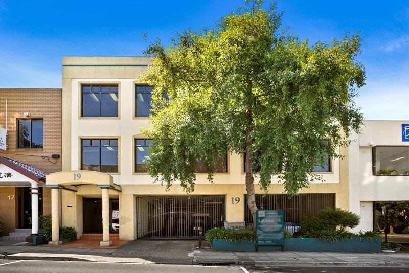 Click to view all images 19 Ellingworth Parade Box Hill VIC 3128 - Image 1