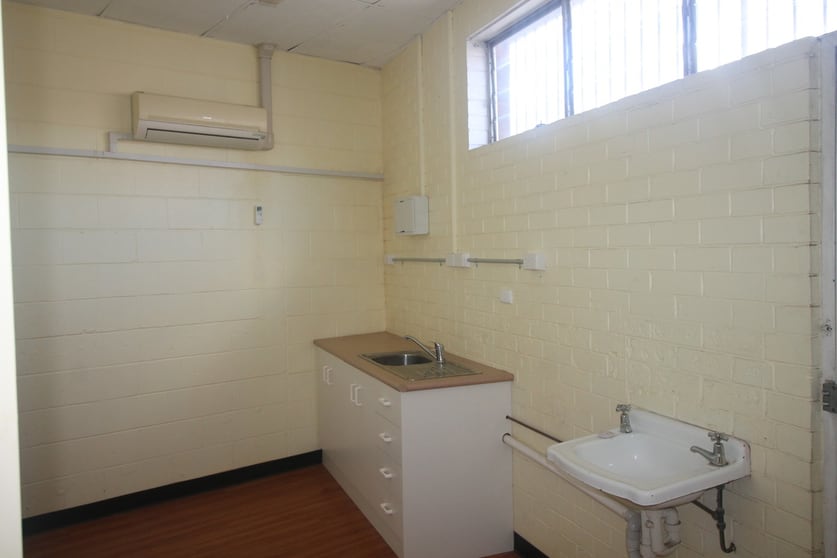 Click to view all images 5/16 Mylne Street Toowoomba QLD 4350 - Image 2