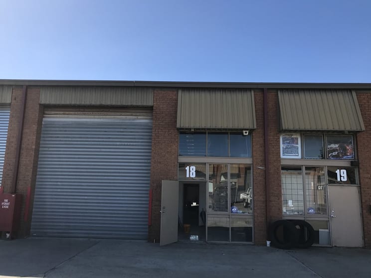 Click to view all images 18/206-212 Governor Road Braeside VIC 3195 - Image 1