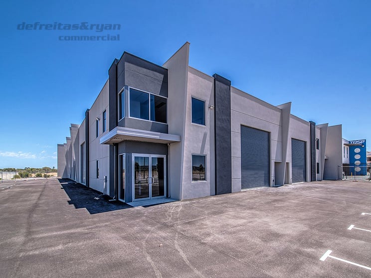 Click to view all images 1/145 Allen Road Forrestdale WA 6112 - Image 1