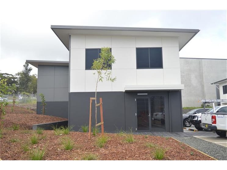 Click to view all images (Unit 2)/11 Templar Place Bennetts Green NSW 2290 - Image 1