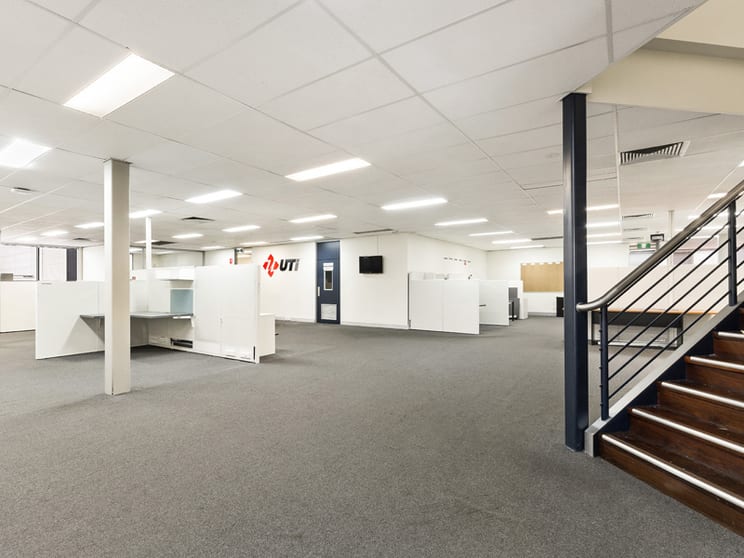 Click to view all images 8-10 Trade Park Drive Tullamarine VIC 3043 - Image 3