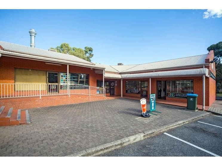Click to view all images Shop 3 & 6 1-5 Canberra Drive Aberfoyle Park SA 5159 - Image 2