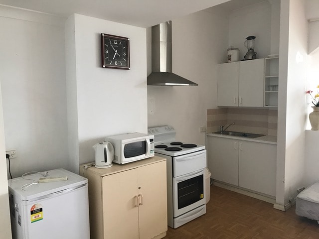 Click to view all images 1/4 Yellagong Street West Wollongong NSW 2500 - Image 2
