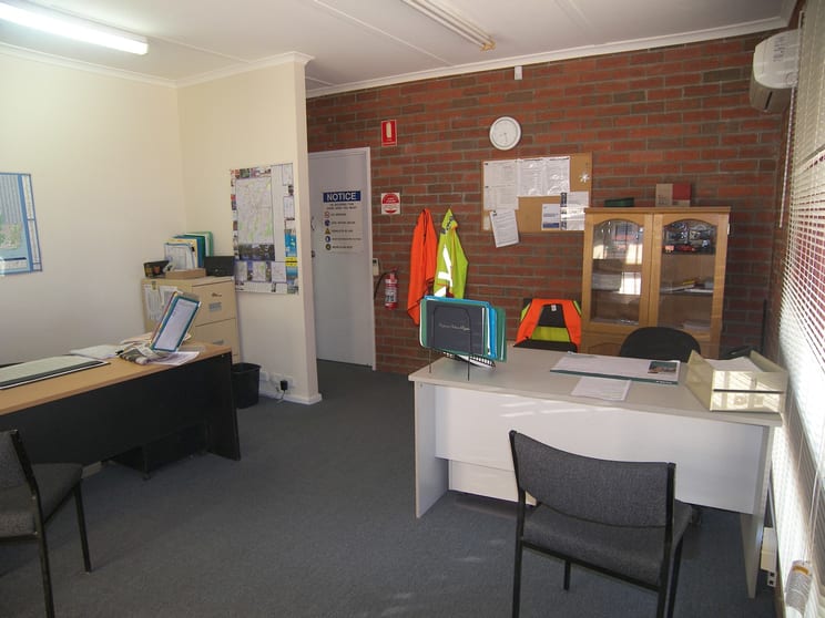 Click to view all images 5 Whip Court Long Gully VIC 3550 - Image 3