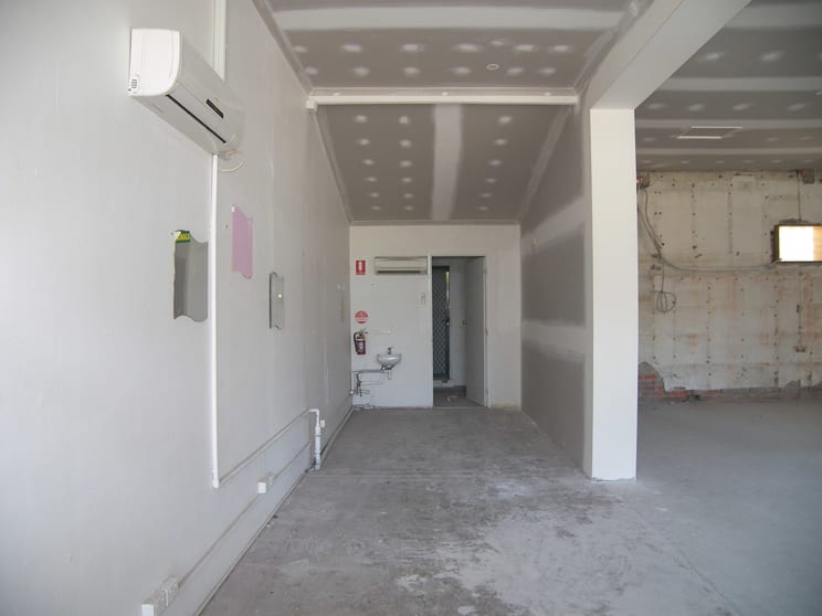Click to view all images 34 Mitchell Street Bendigo VIC 3550 - Image 3
