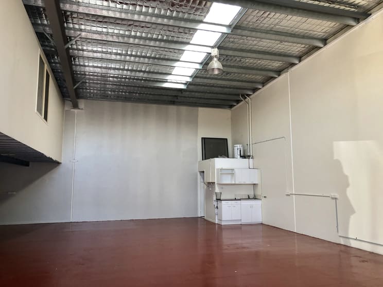 Click to view all images 1/12 Ern Harley Drive Burleigh Heads QLD 4220 - Image 3