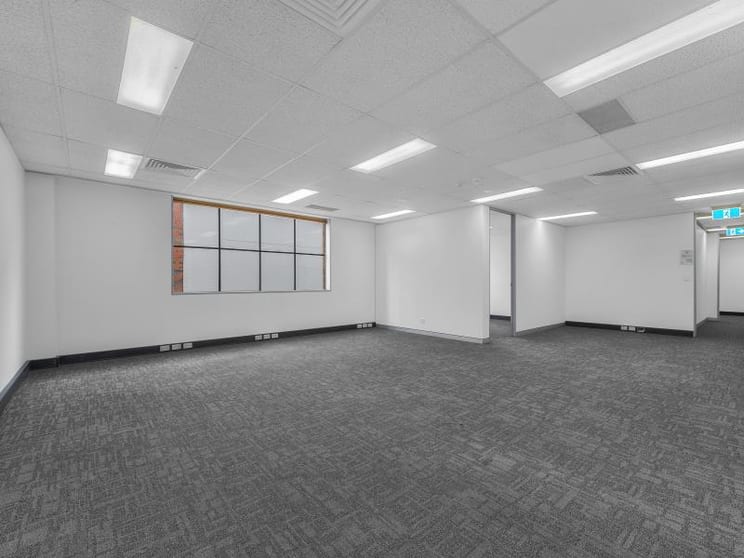 Click to view all images 147 Wharf Street Spring Hill QLD 4000 - Image 2