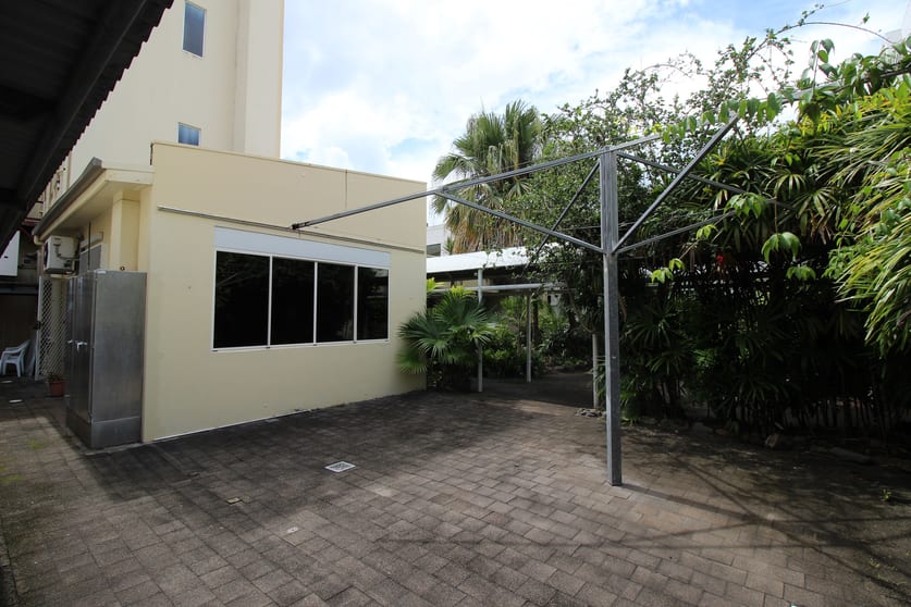 Click to view all images 2A/67 Lake Street Cairns City QLD 4870 - Image 3