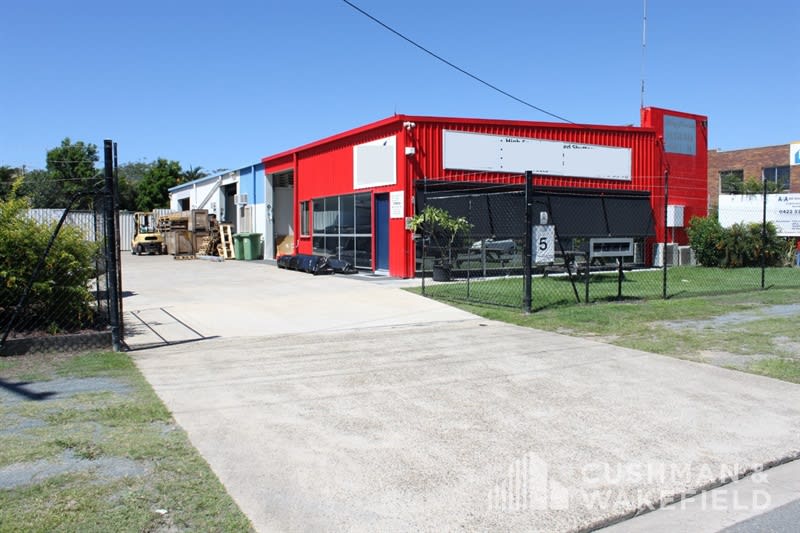 Click to view all images Arundel QLD 4214 - Image 1