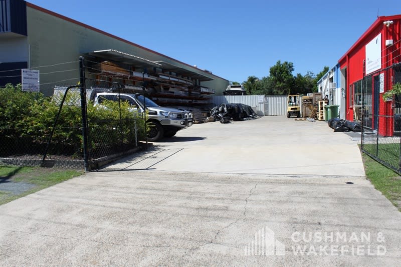 Click to view all images Arundel QLD 4214 - Image 2