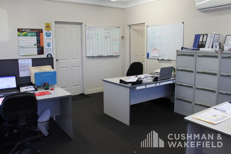 Click to view all images Arundel QLD 4214 - Image 3