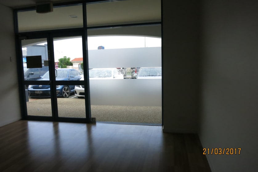 Click to view all images 21A/221 Christine Avenue Varsity Lakes QLD 4227 - Image 2